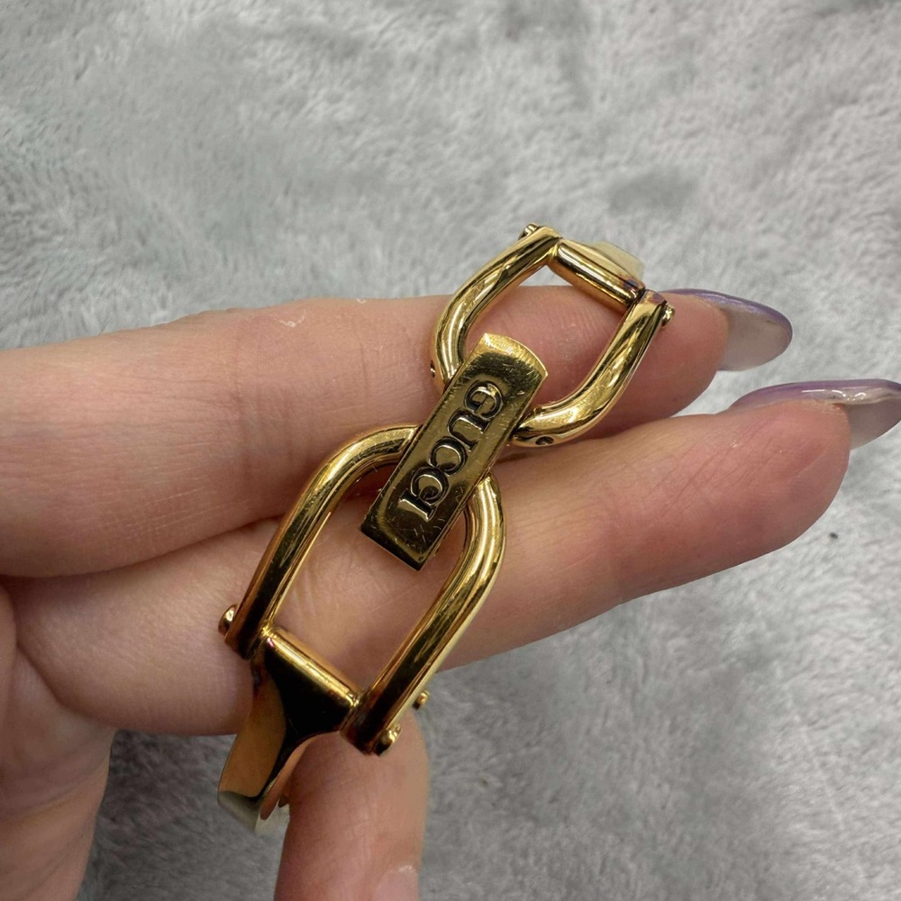 Gucci Gold Women's Watch - Picture 4 of 7